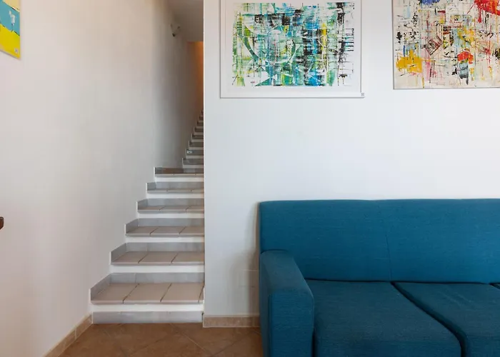 Guesthost - L'artista Sul Mare Sea-wiev Villa