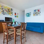 Guesthost - L'artista Sul Mare Sea-wiev