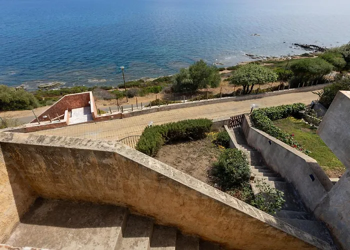 Guesthost - L'artista Sul Mare Sea-wiev Villa